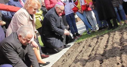 Symbol banalny, ale ważny. Pola Nadziei w hospicjum w Darłowie