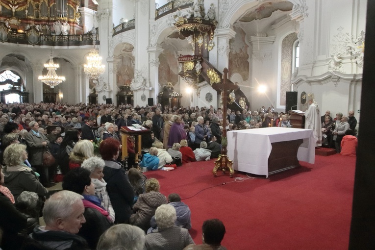 Krzeszów. Diecezjalna pielgrzymka Żywego Różańca