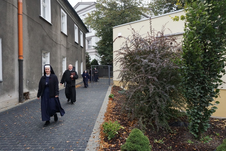 Pielgrzymka osób konsekrowanych do sanktuarium Matki Bożej Nieustającej Pomocy w Gliwicach 