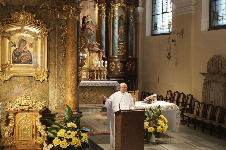 Pielgrzymka osób konsekrowanych do sanktuarium Matki Bożej Nieustającej Pomocy w Gliwicach 