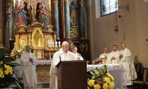 Bp Jan Kopiec: Zakony tworzą z diecezją wspólnotę