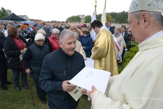 Pielgrzymka Żywego Różańca do Wysokiego Koła