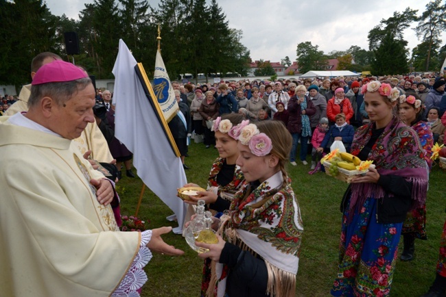 Pielgrzymka Żywego Różańca do Wysokiego Koła