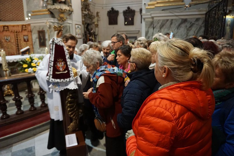 Diecezjalna pielgrzymka róż różańcowych do Barda