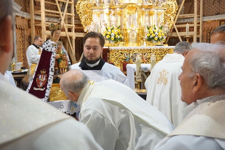 Diecezjalna pielgrzymka róż różańcowych do Barda