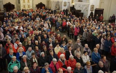 Diecezjalna pielgrzymka róż różańcowych do Barda