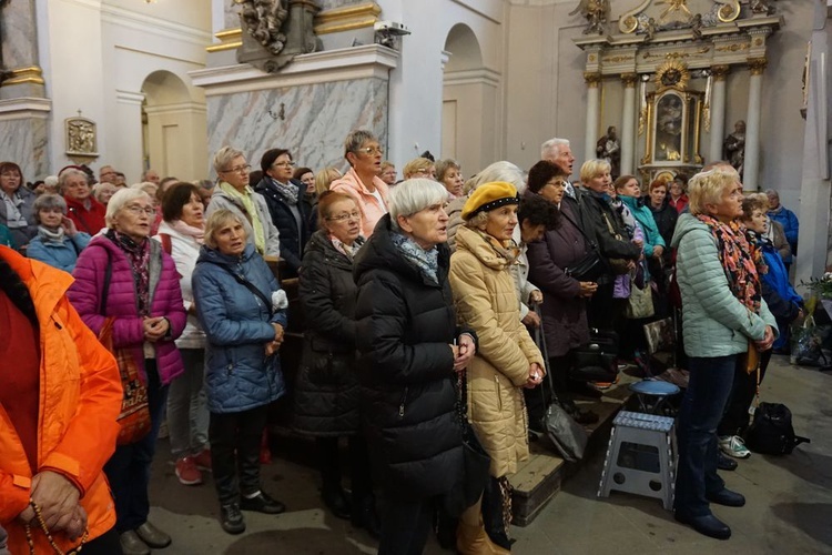 Diecezjalna pielgrzymka róż różańcowych do Barda