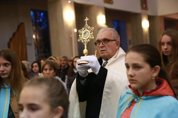 Relikwie dzieci fatimskich w Łękach Górnych