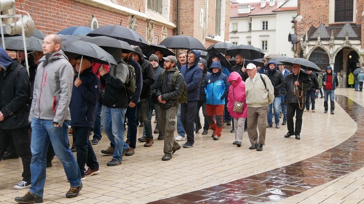 Październikowy Męski Różaniec