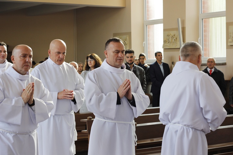 Promocja szafarzy nadzwyczajnych diecezji łowickej