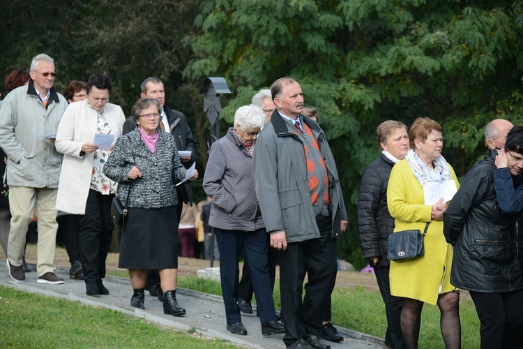 Poświęcenie Drogi Małżeńskiej w Opolu-Winowie