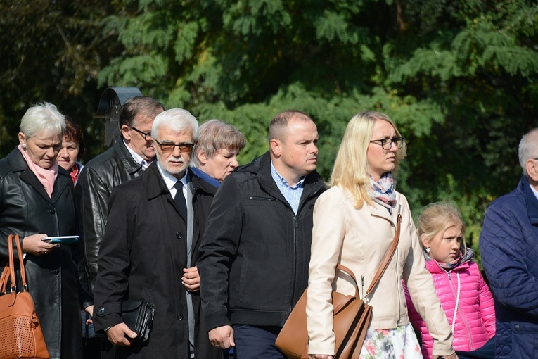 Poświęcenie Drogi Małżeńskiej w Opolu-Winowie