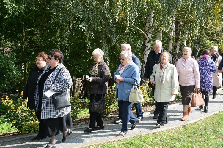 Poświęcenie Drogi Małżeńskiej w Opolu-Winowie