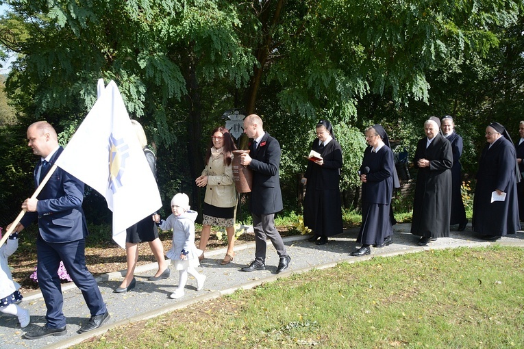 Poświęcenie Drogi Małżeńskiej w Opolu-Winowie