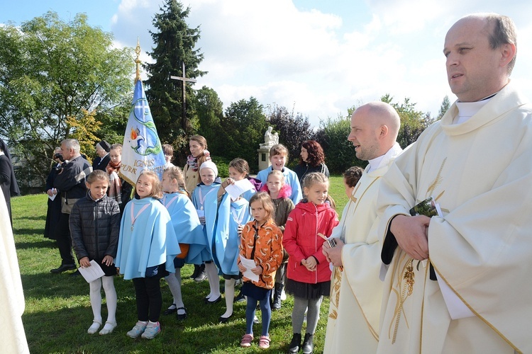 Poświęcenie Drogi Małżeńskiej w Opolu-Winowie