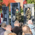 Uroczystości przy pomniku Ofiar Ludobójstwa w Zielonej Górze (Łężyca)