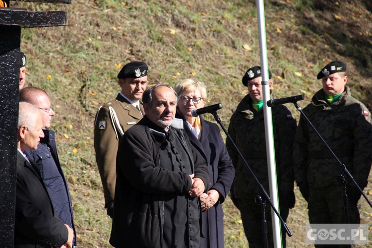 Uroczystości przy pomniku Ofiar Ludobójstwa w Zielonej Górze (Łężyca)