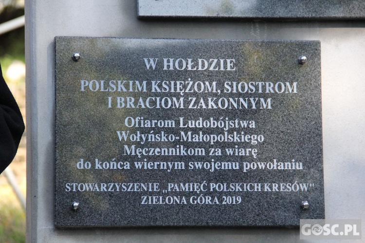 Uroczystości przy pomniku Ofiar Ludobójstwa w Zielonej Górze (Łężyca)