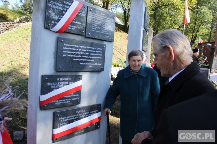 Uroczystości przy pomniku Ofiar Ludobójstwa w Zielonej Górze (Łężyca)