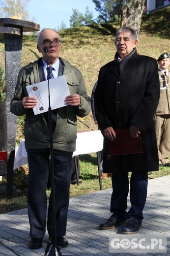 Uroczystości przy pomniku Ofiar Ludobójstwa w Zielonej Górze (Łężyca)