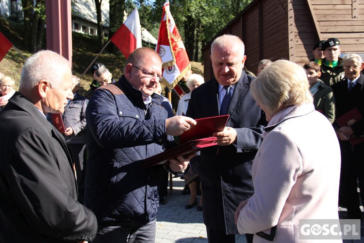 Uroczystości przy pomniku Ofiar Ludobójstwa w Zielonej Górze (Łężyca)