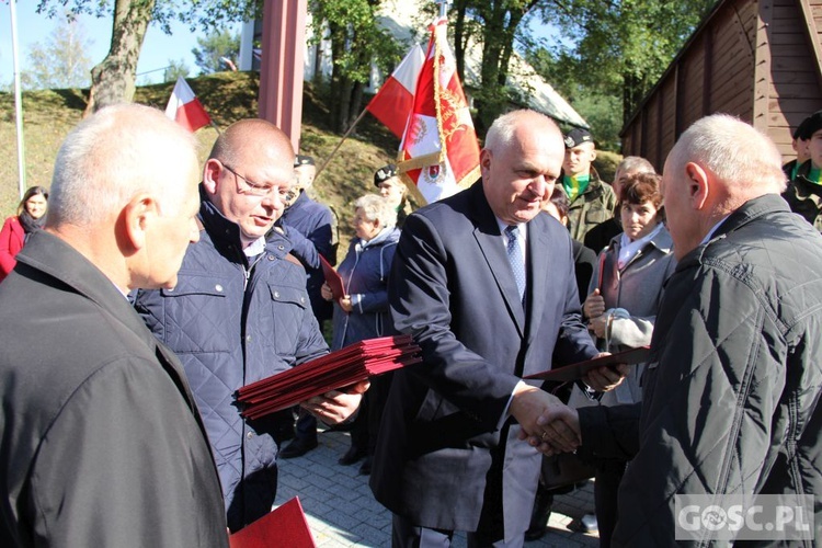 Uroczystości przy pomniku Ofiar Ludobójstwa w Zielonej Górze (Łężyca)