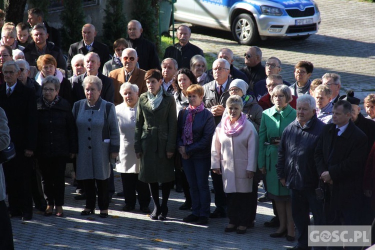 Uroczystości przy pomniku Ofiar Ludobójstwa w Zielonej Górze (Łężyca)