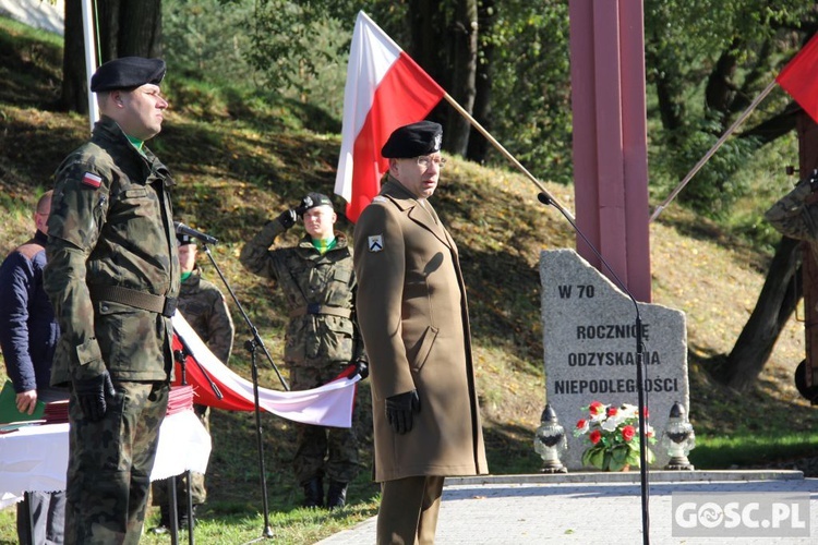 Uroczystości przy pomniku Ofiar Ludobójstwa w Zielonej Górze (Łężyca)