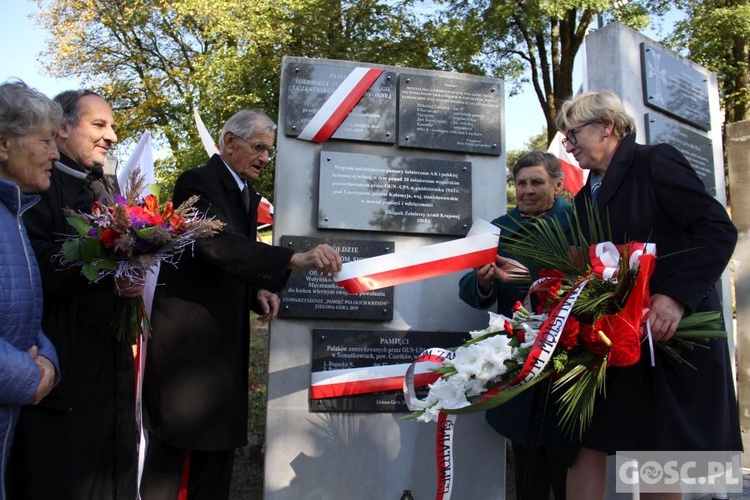 Uroczystości przy pomniku Ofiar Ludobójstwa w Zielonej Górze (Łężyca)