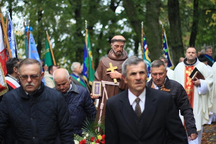 Pielgrzymka hodowców gołębi i orkiestr kalwaryjskich