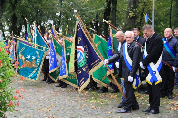 Pielgrzymka hodowców gołębi i orkiestr kalwaryjskich