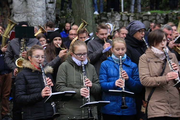 Pielgrzymka hodowców gołębi i orkiestr kalwaryjskich