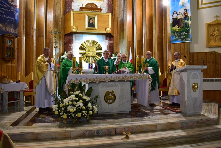 Poświęcenie kościoła w Brzezinach Stojeszyńskich. 