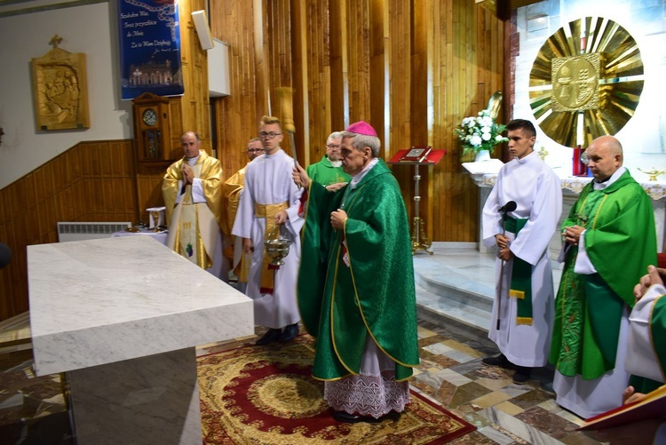 Poświęcenie kościoła w Brzezinach Stojeszyńskich. 