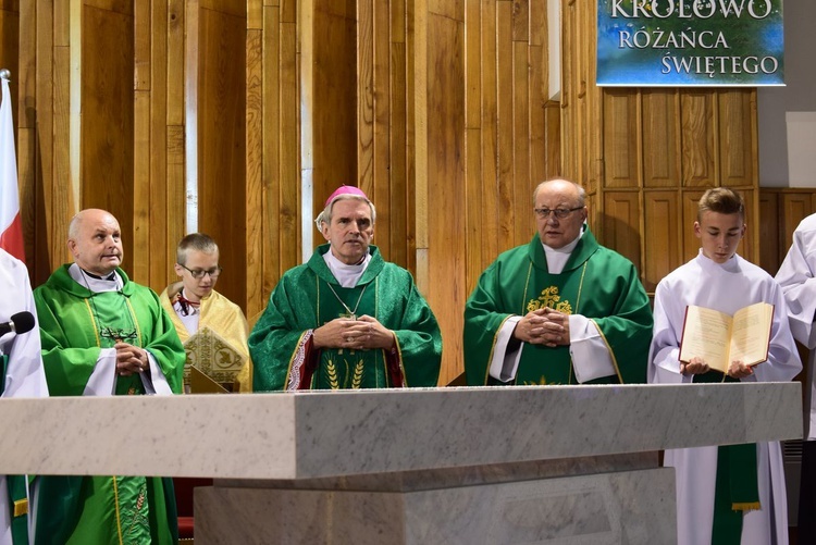 Poświęcenie kościoła w Brzezinach Stojeszyńskich. 