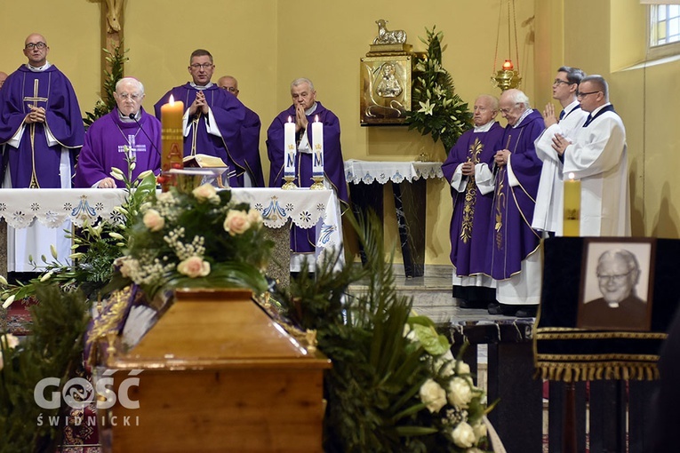 Pogrzeb ks. Kazimierza Czulaka SAC