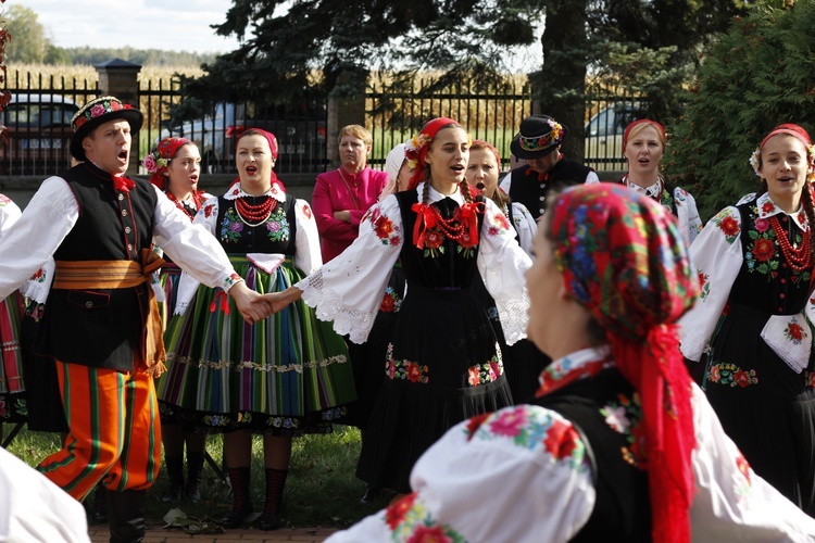 Jubileusz 45-lecia zespołu ludowego "Boczki Chełmońskie"