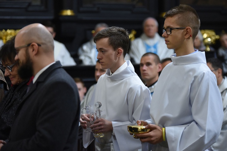 Suma i procesja różańcowa w bocheńskim sanktuarium