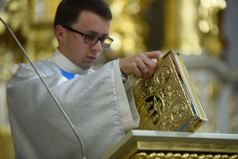 Suma i procesja różańcowa w bocheńskim sanktuarium