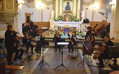▲	Koncert moniuszkowski rozpoczął wydarzenia kulturalne. 