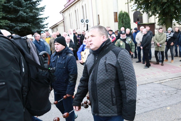 Męski różaniec w Dębicy