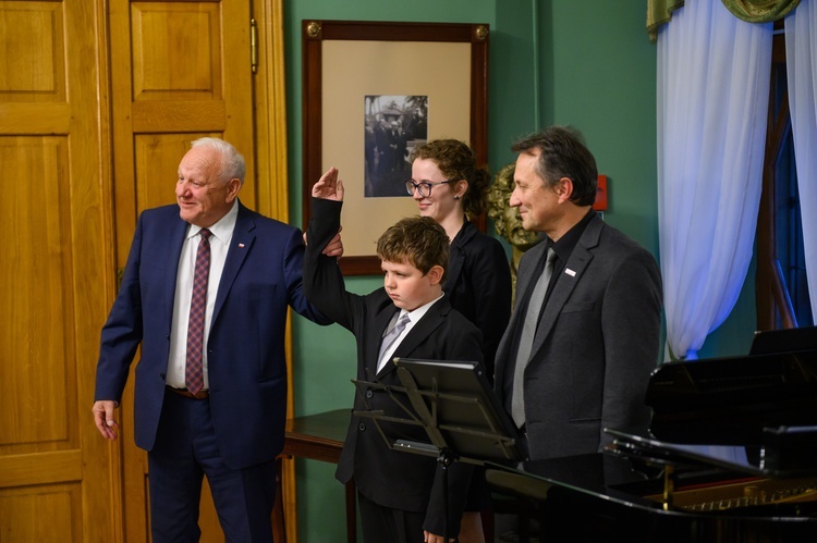 Kąśna Dolna. Medale Stulecia Niepodległości