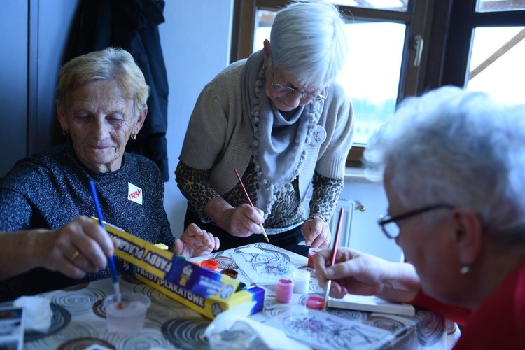 Rekolekcje dla seniorów - warsztaty plastyczne