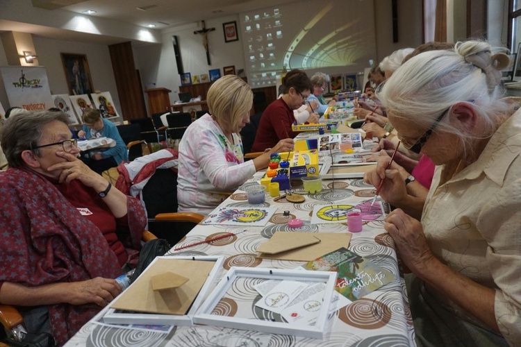 Rekolekcje dla seniorów - warsztaty plastyczne