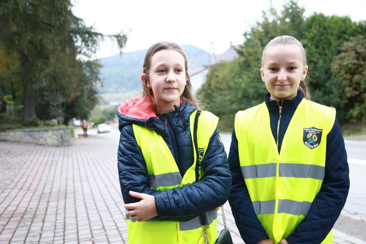 Odblaskowa szkoła w Rdziostowie