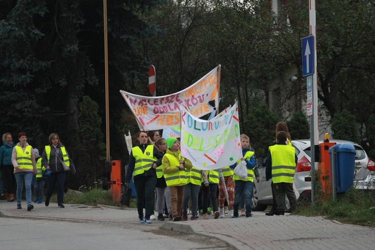 Odblaskowa szkoła w Rdziostowie