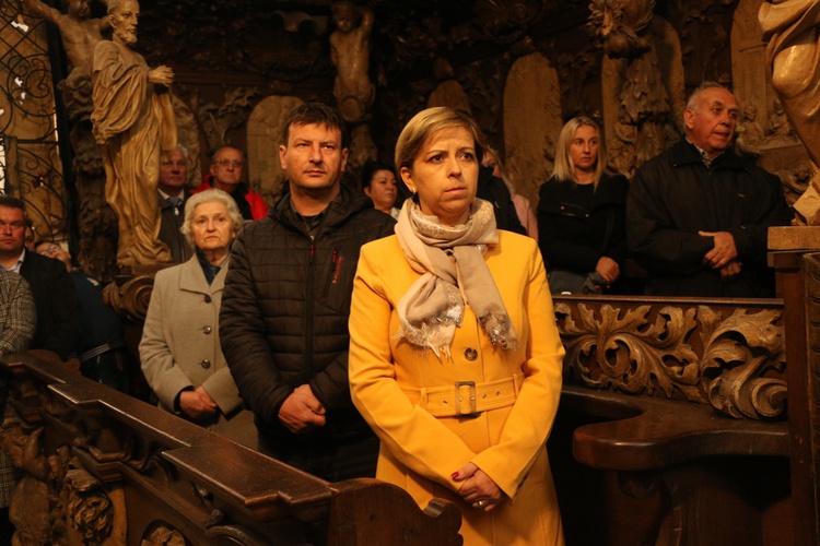 Ślubowanie klas pierwszych w KLO w Henrykowie