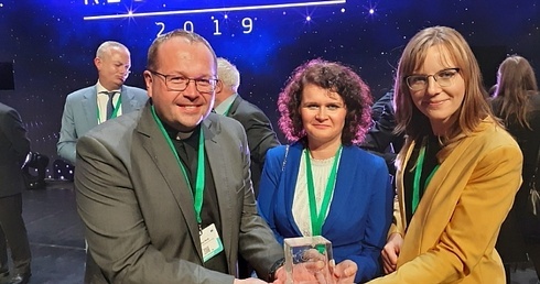 Program "Dobre Wsparcie" najlepszy w zwalczaniu nierówności i ubóstwa w UE.