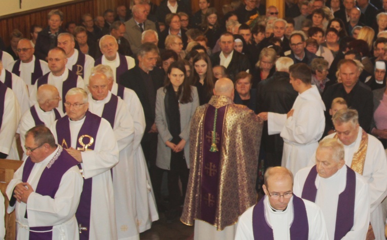 Pogrzeb śp. ks. prał. Stanisława Jaska w Węglówce