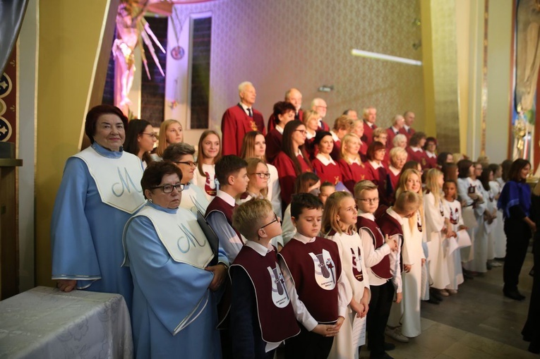 Koncert chórów w Ostrowcu Świętokrzyskim. 